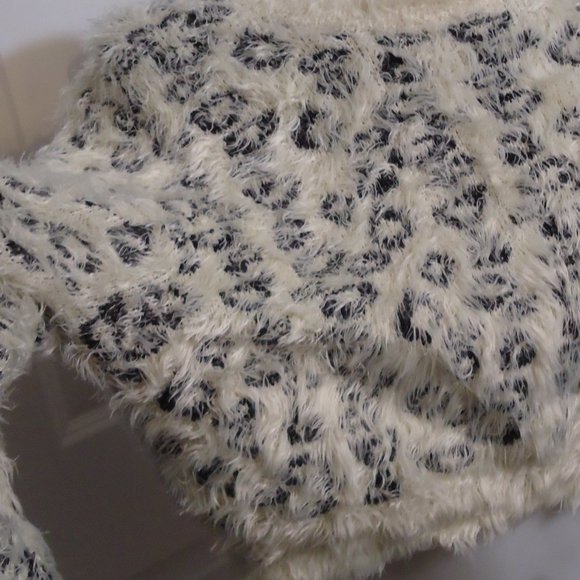 KENDALL & KYLIE Cropped Sweater VHTF - Picture 7 of 7